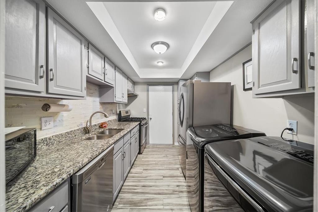 6851 Roswell Road Unit H12