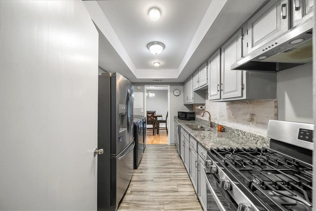 6851 Roswell Road Unit H12