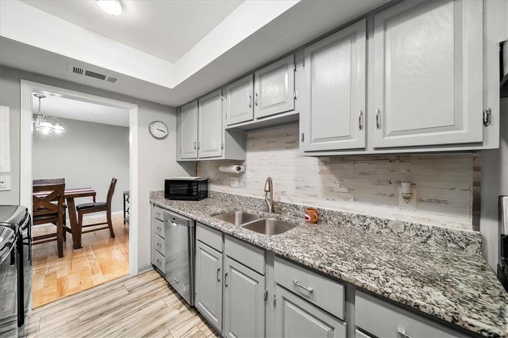6851 Roswell Road Unit H12