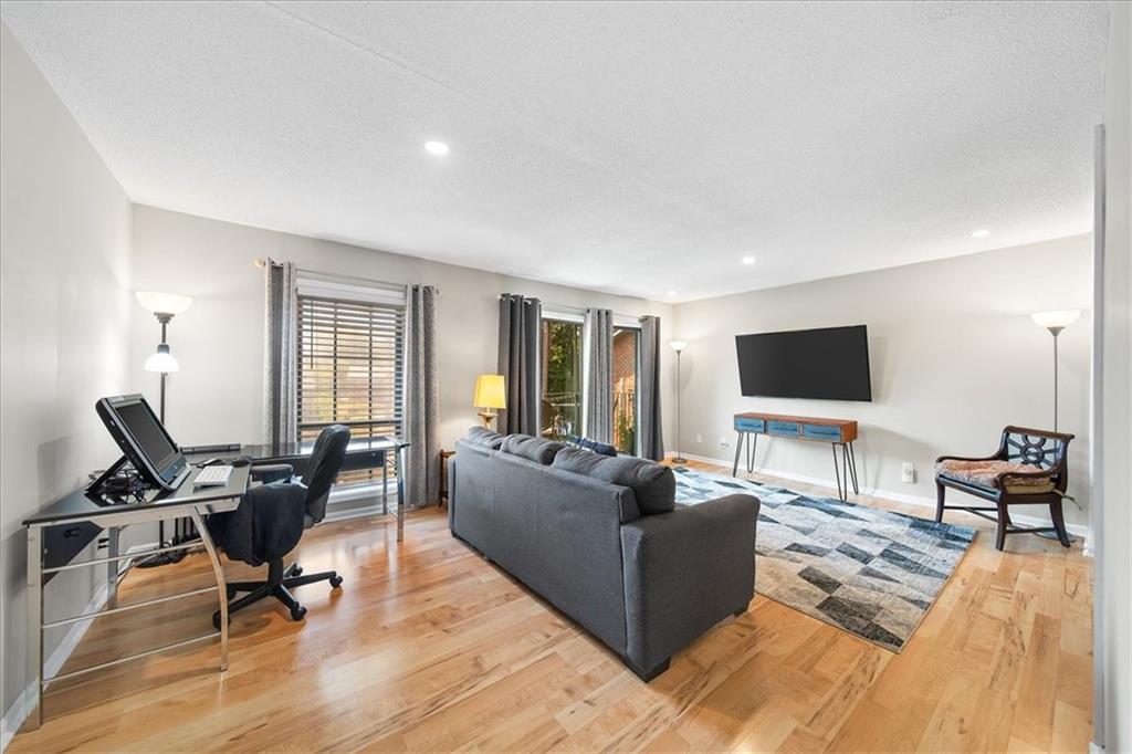 6851 Roswell Road Unit H12