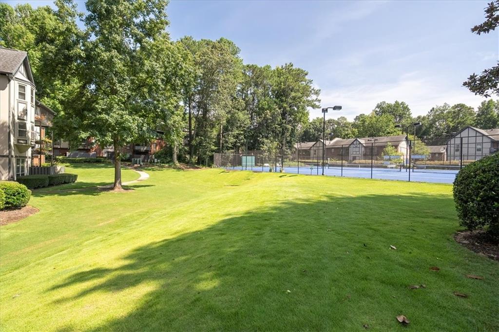 6851 Roswell Road Unit H12