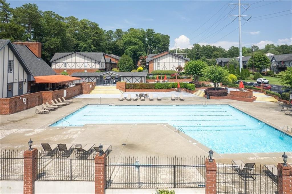6851 Roswell Road Unit H12