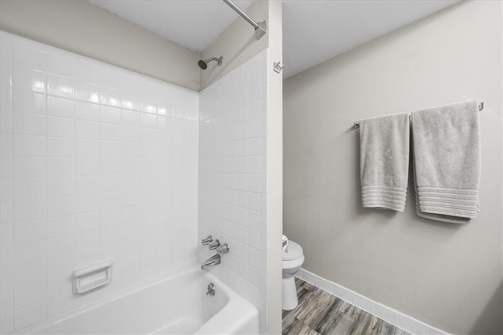 6851 Roswell Road Unit H12