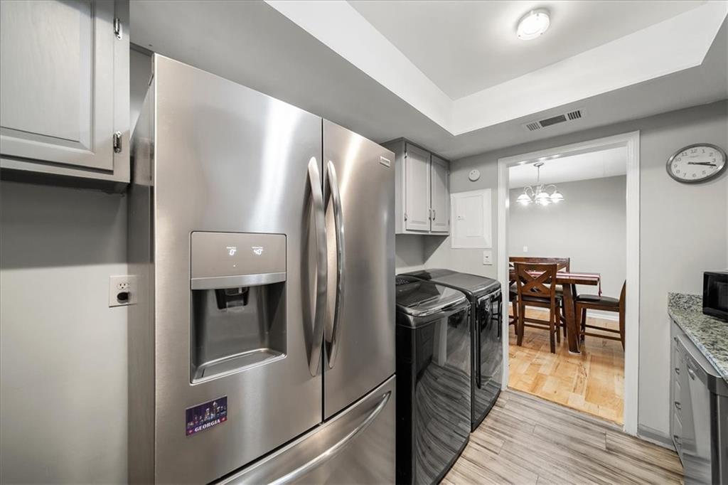 6851 Roswell Road Unit H12