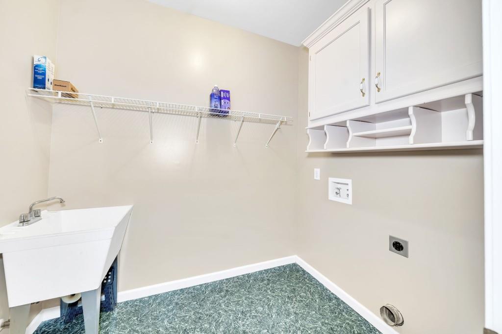 214 Kingsley Way