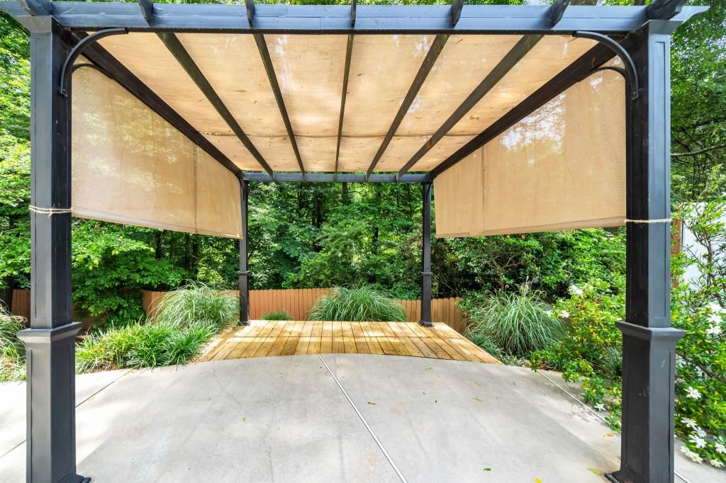 214 Kingsley Way