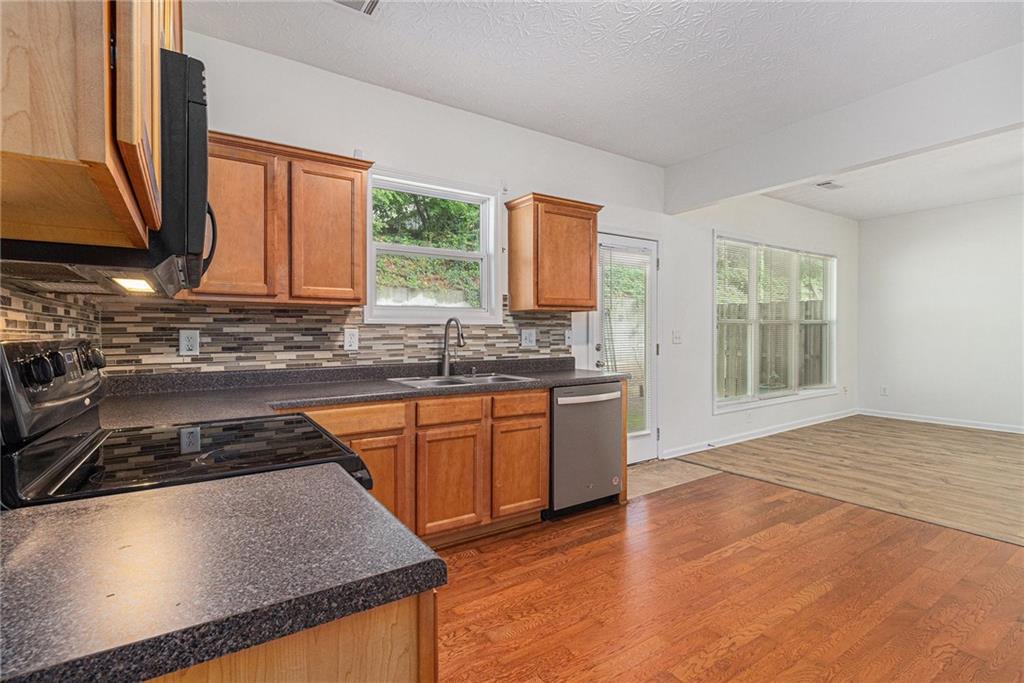 4139 Magnolia Glen Walk