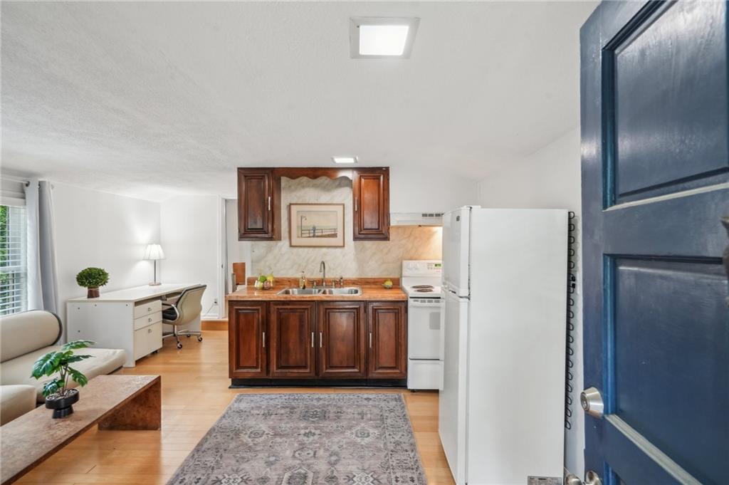 25 Standish Avenue NW