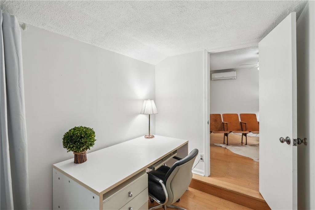 25 Standish Avenue NW