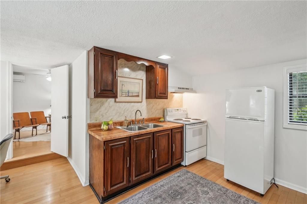 25 Standish Avenue NW