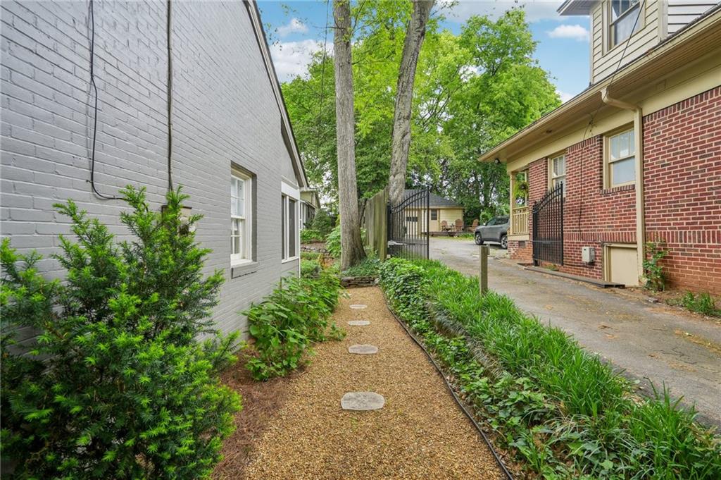 25 Standish Avenue NW