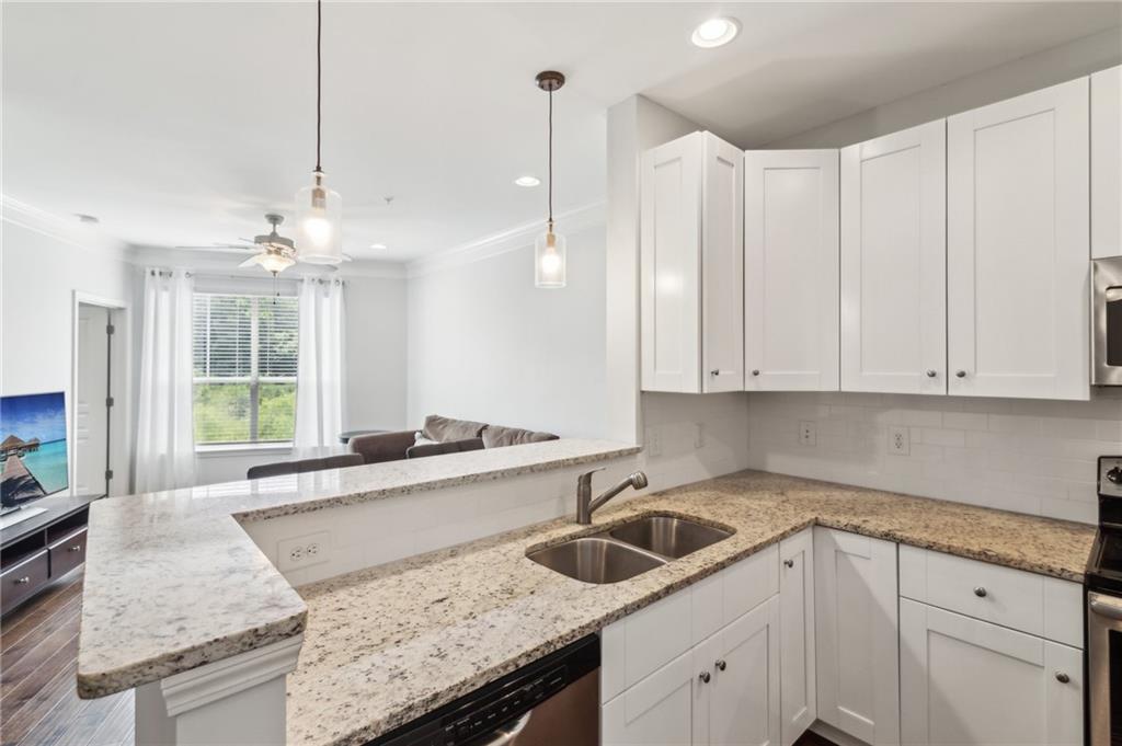 10 Perimeter Summit Boulevard NE Unit 4243