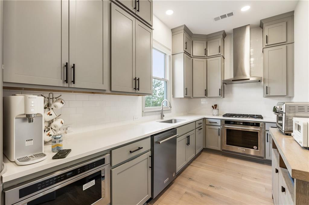 2996 Treeside Terrace