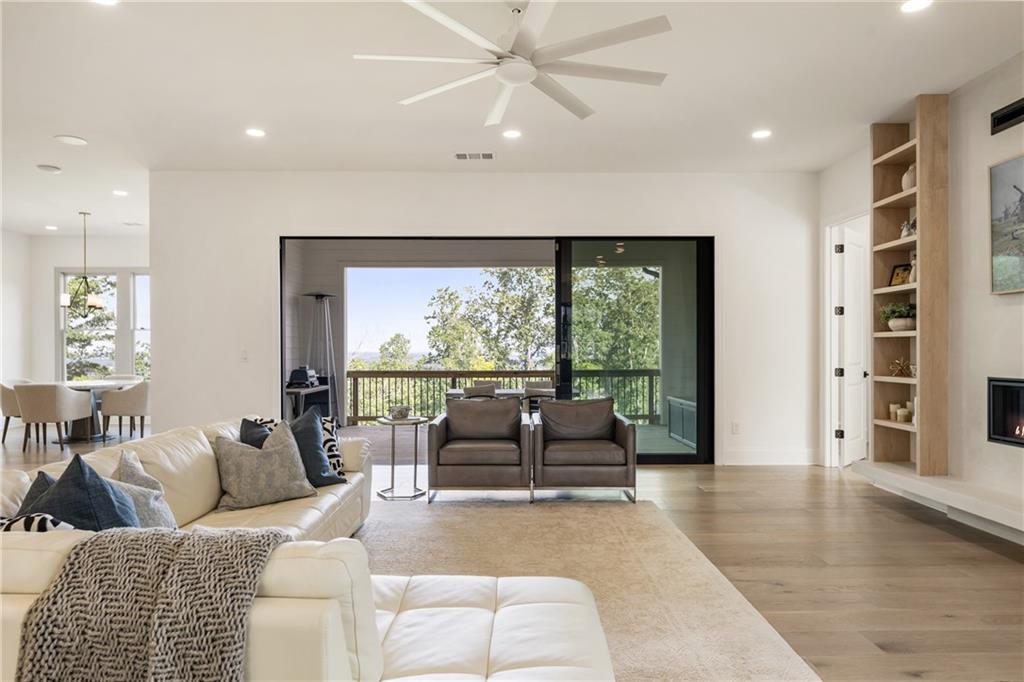 2996 Treeside Terrace