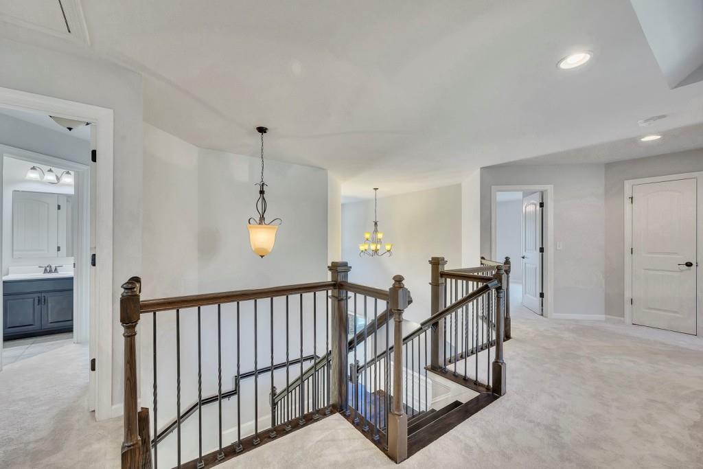 1231 Fawndale Drive NW