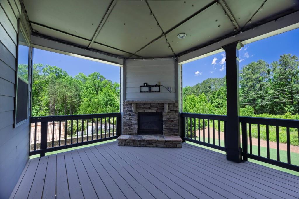 1231 Fawndale Drive NW