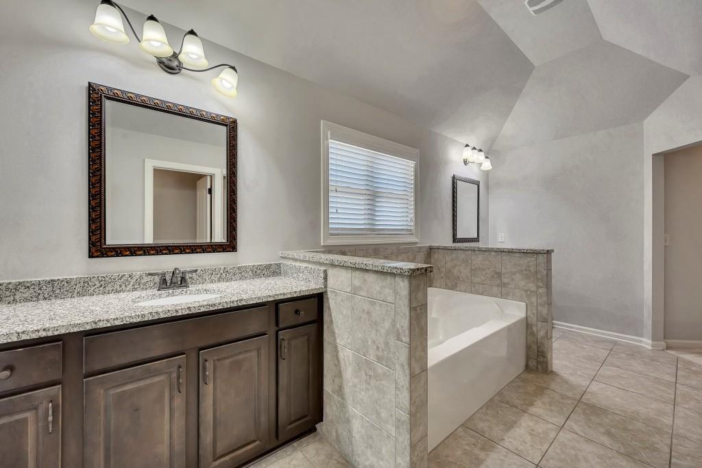 1231 Fawndale Drive NW