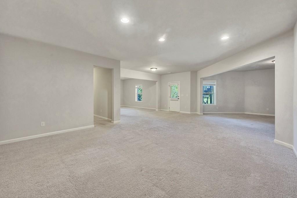 1231 Fawndale Drive NW