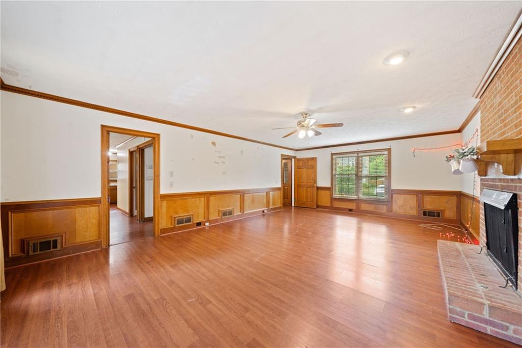 1237 Hunters Drive