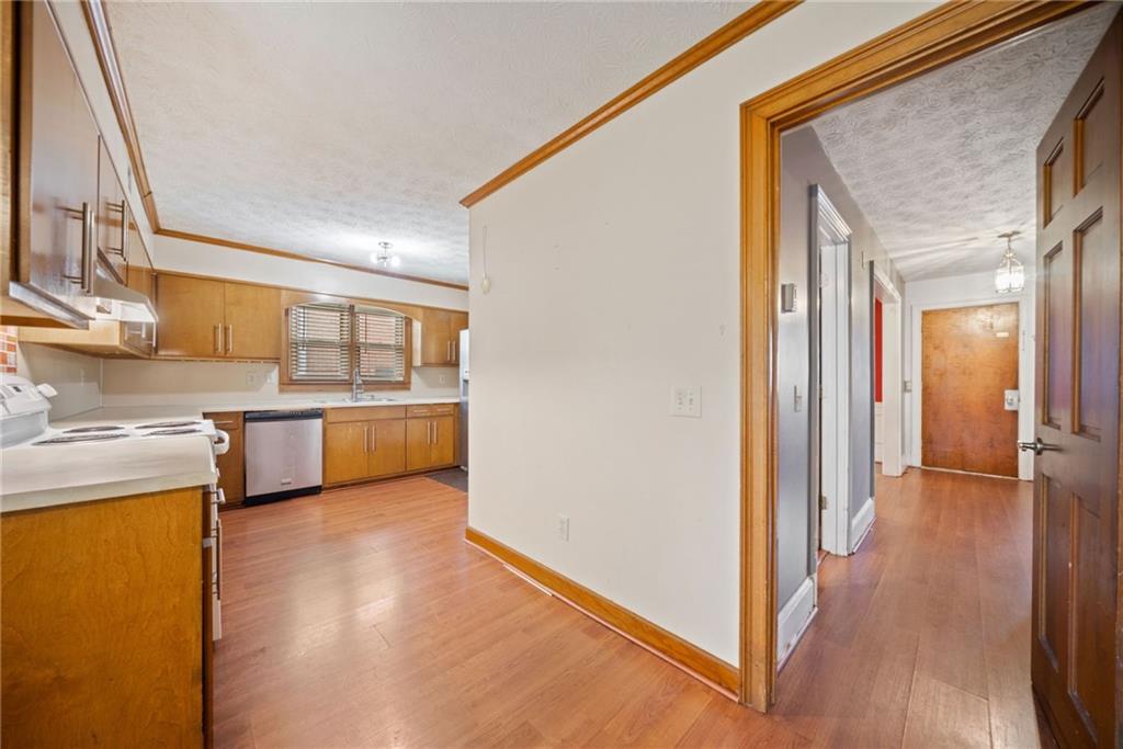 1237 Hunters Drive