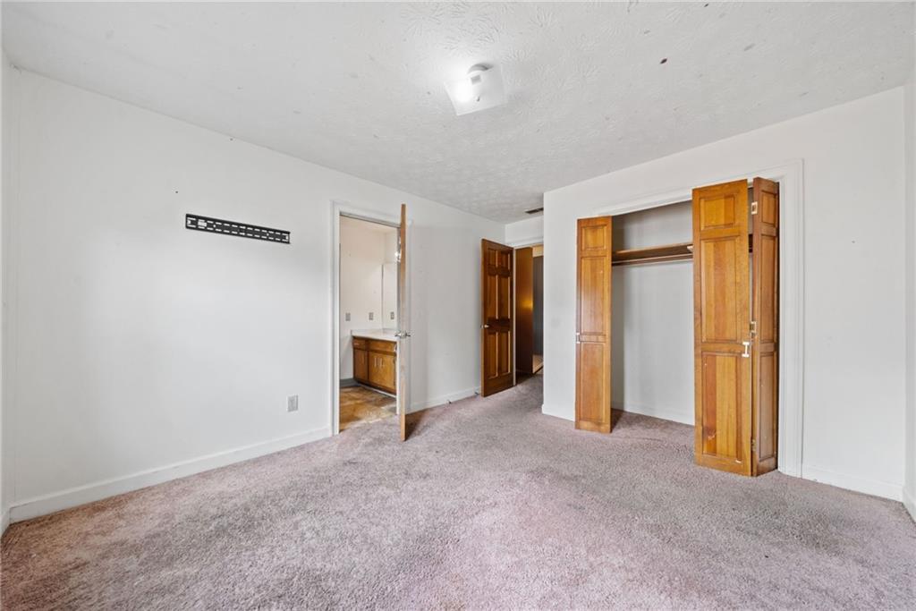 1237 Hunters Drive
