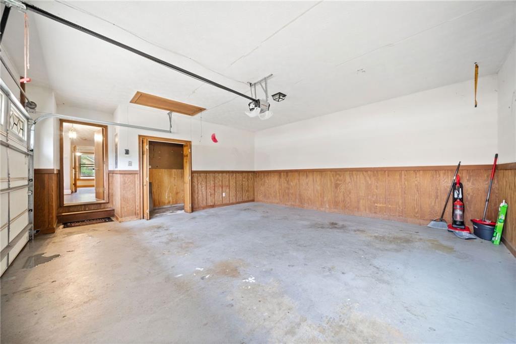 1237 Hunters Drive