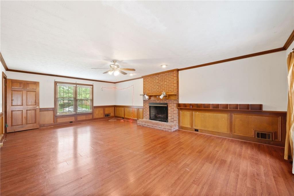 1237 Hunters Drive