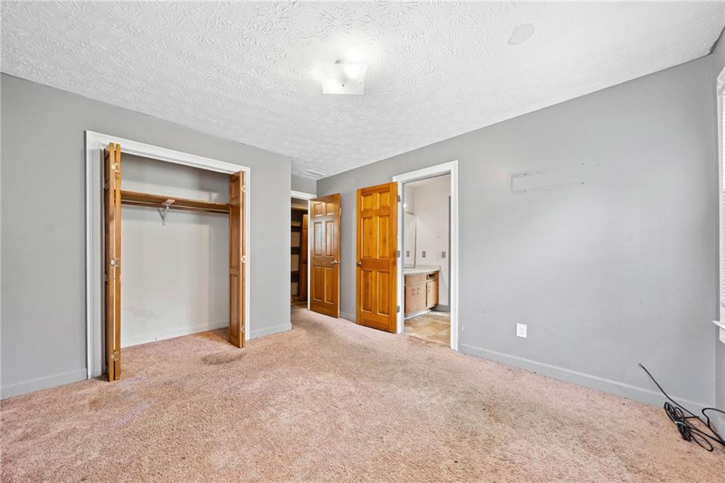 1237 Hunters Drive