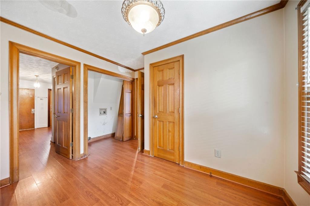 1237 Hunters Drive