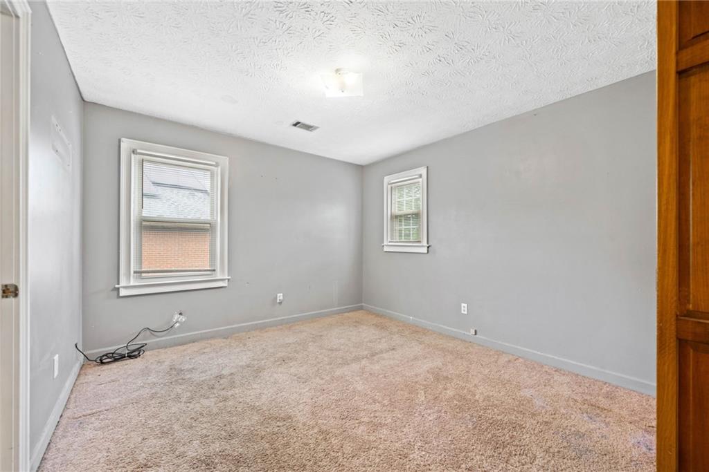1237 Hunters Drive