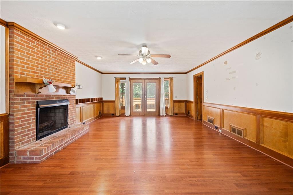 1237 Hunters Drive