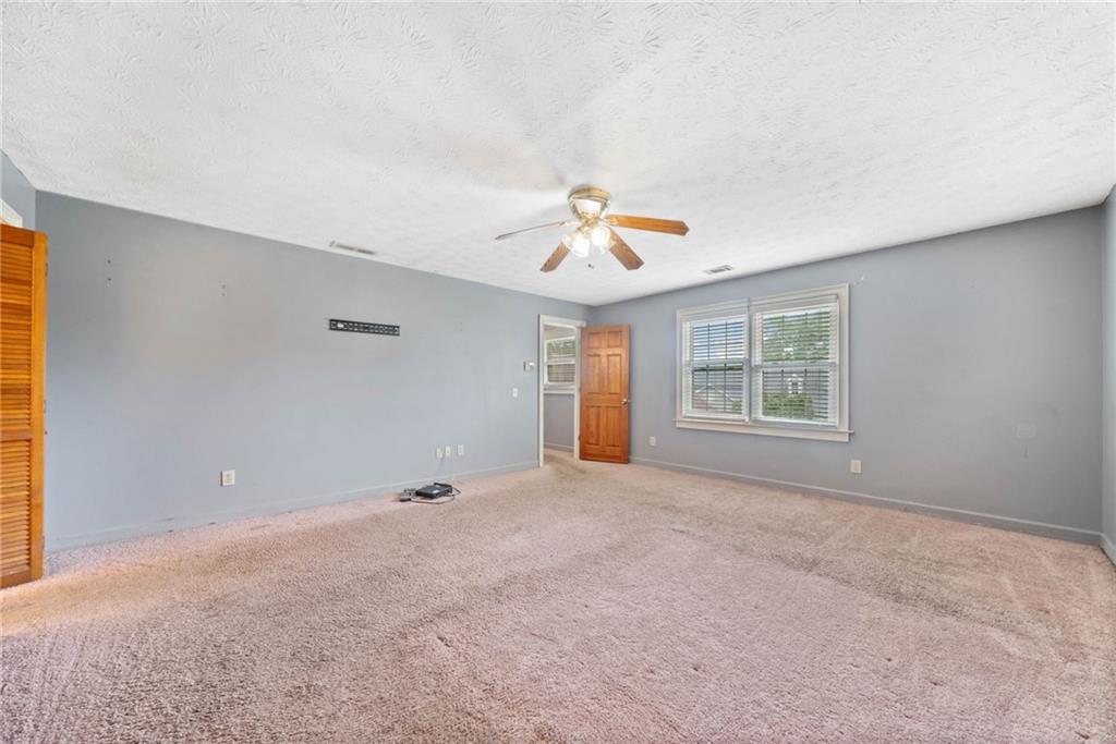 1237 Hunters Drive