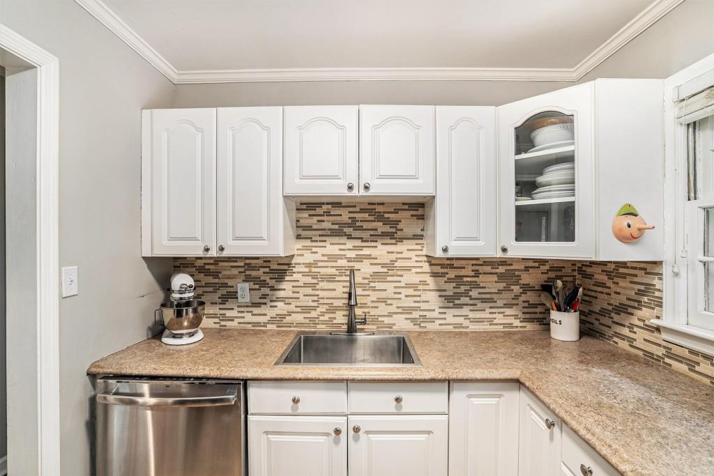 286 Indian Trail