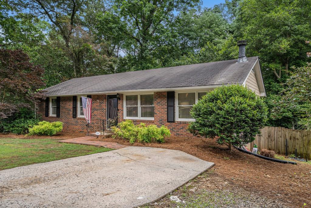 286 Indian Trail