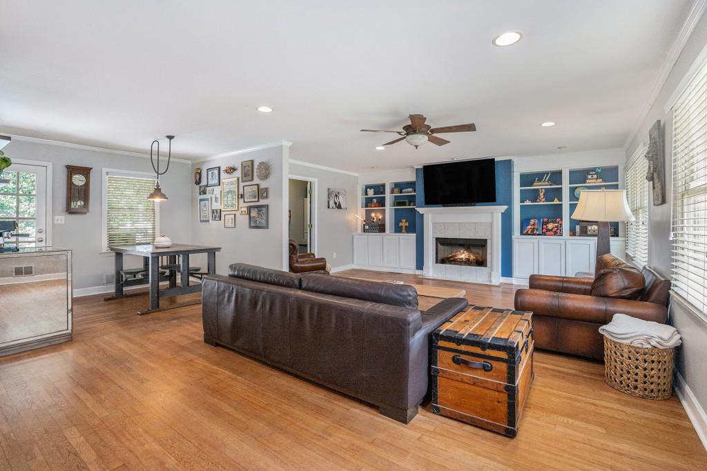 286 Indian Trail