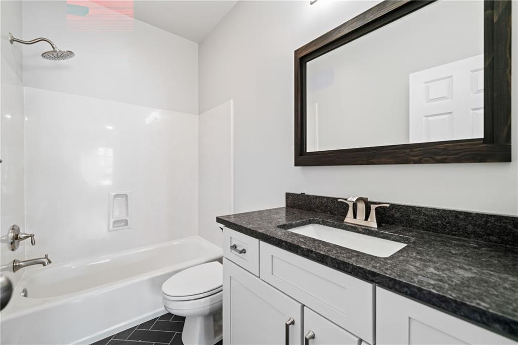 3770 Riverly Trace