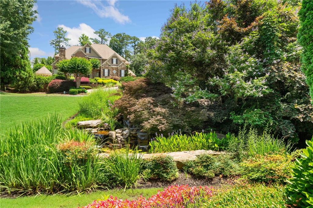 3770 Riverly Trace
