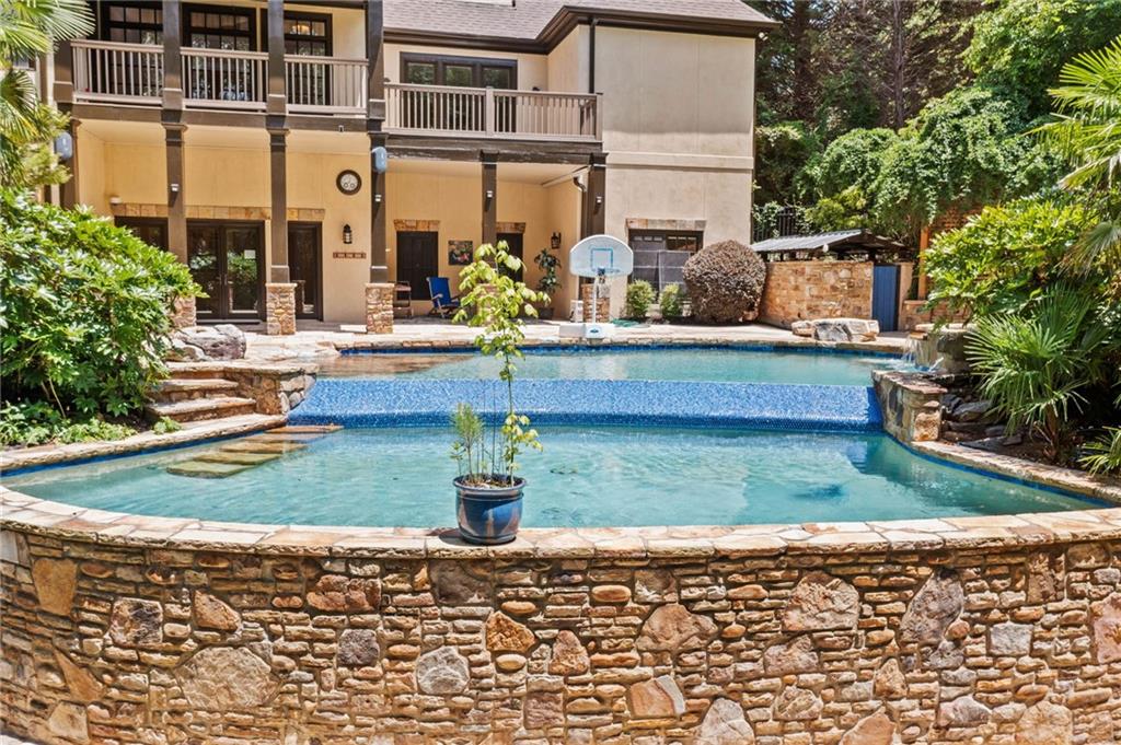 3770 Riverly Trace