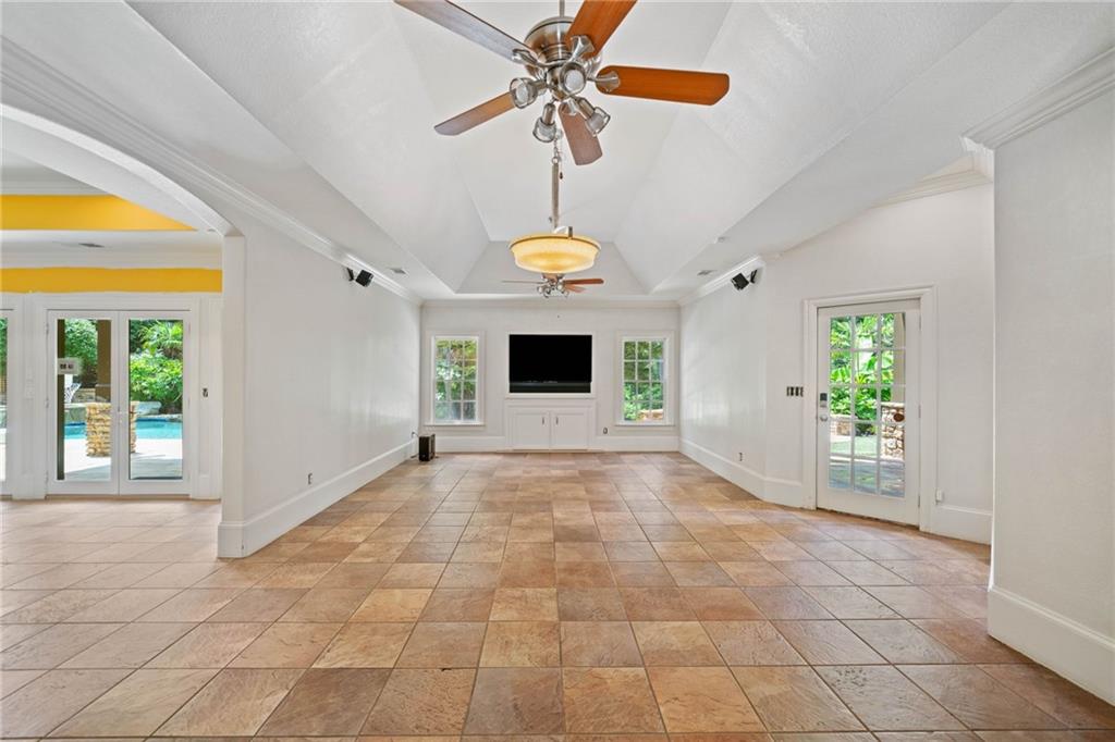 3770 Riverly Trace