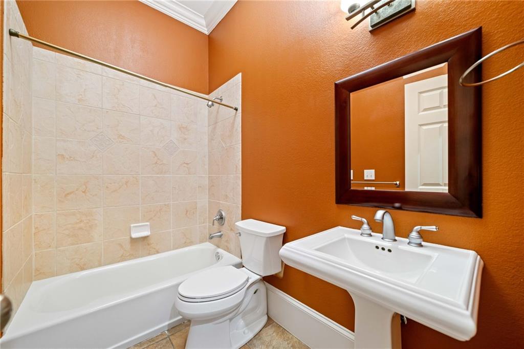 3770 Riverly Trace