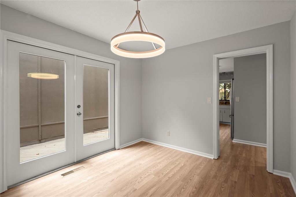 225 Lakeview Ridge W