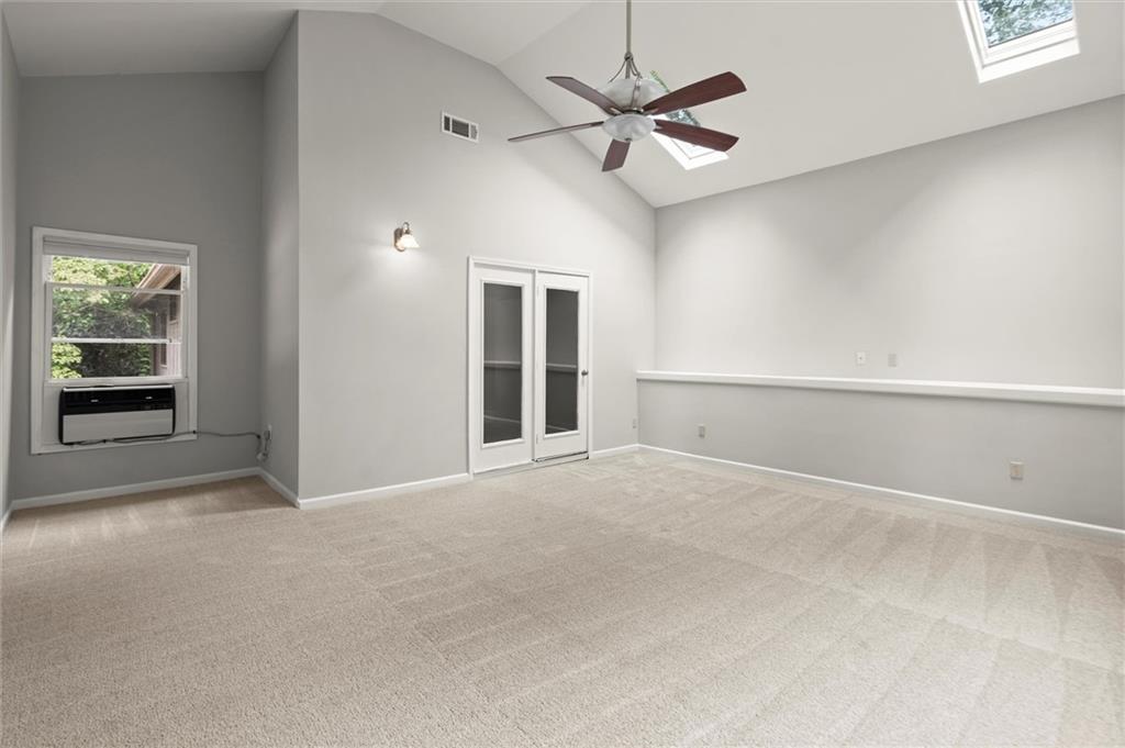 225 Lakeview Ridge W