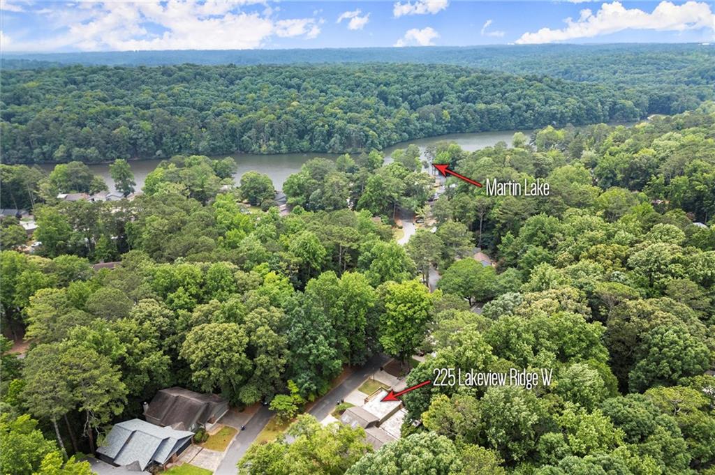 225 Lakeview Ridge W