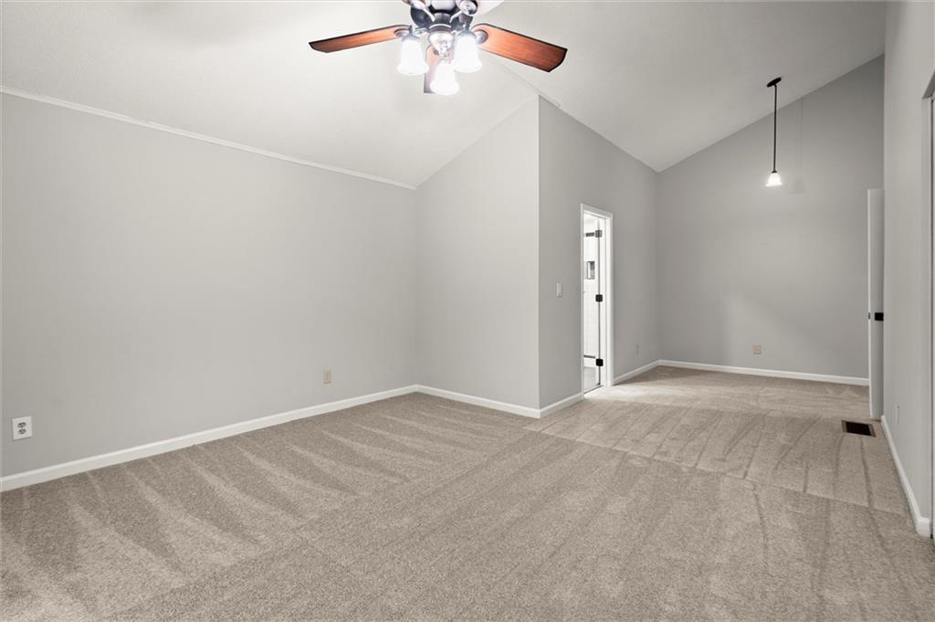 225 Lakeview Ridge W