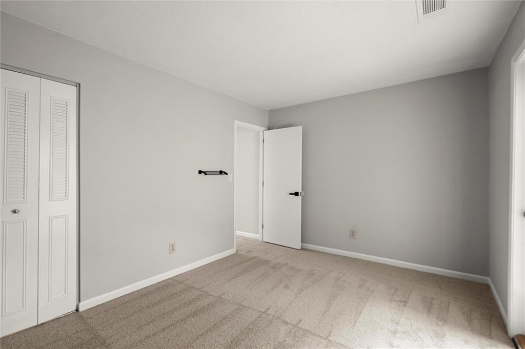 225 Lakeview Ridge W