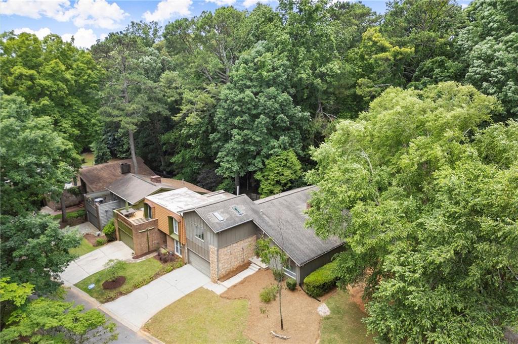 225 Lakeview Ridge W