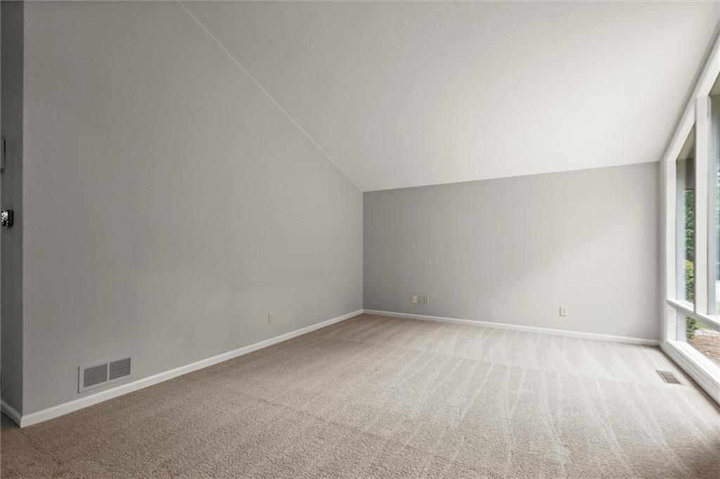 225 Lakeview Ridge W