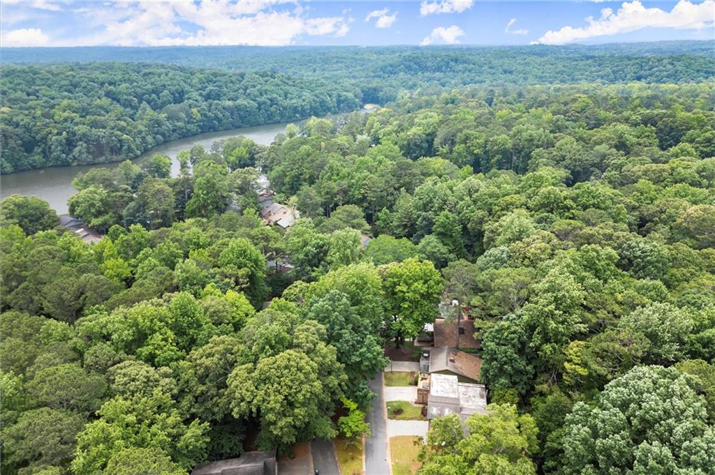 225 Lakeview Ridge W