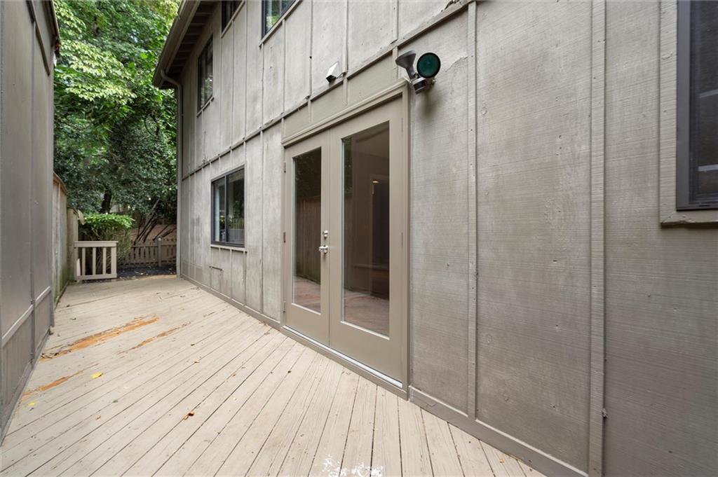 225 Lakeview Ridge W