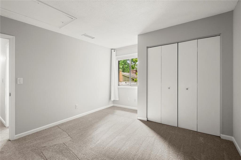 225 Lakeview Ridge W